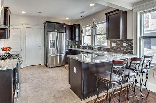 2nd image of 98 Watts St #1