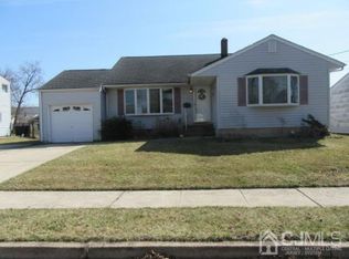 17 Sims Rd, Edison, NJ 08817