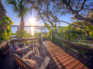 767 Chesapeake Dr, Tarpon Springs, FL 34689