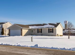 331 Wildlife Cir, Davis Junction, IL 61020