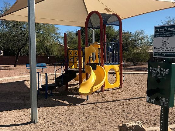 3rd image of 2202 W Silverbell Oasis Way