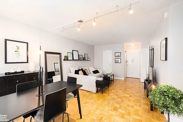 Rented by Brown Harris Stevens | media 4