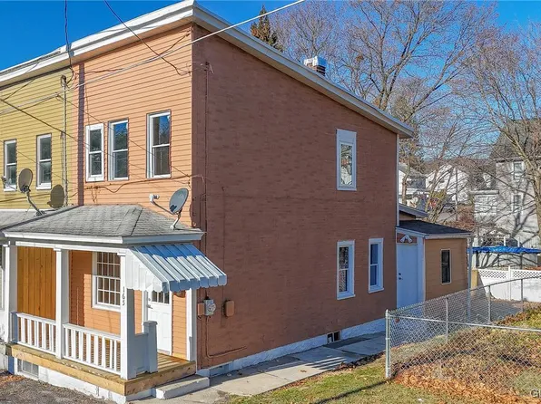 165 W Moser Ave, Coaldale, PA 18218