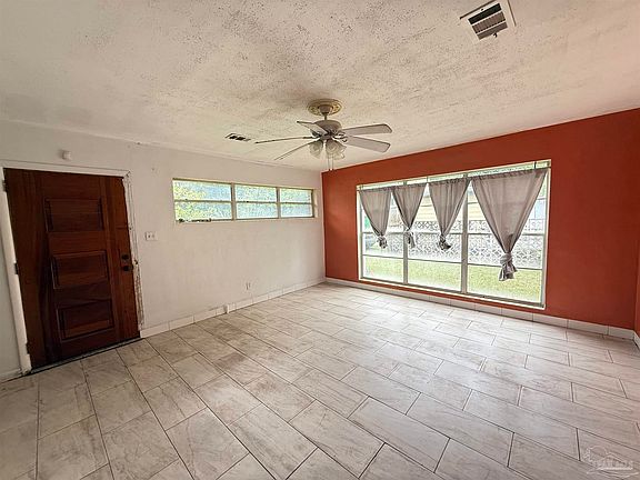 3rd image of 1007 Kearny Dr