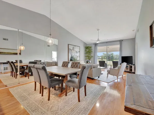 6904 Drewrys Blf APT 809, Bradenton, FL 34203