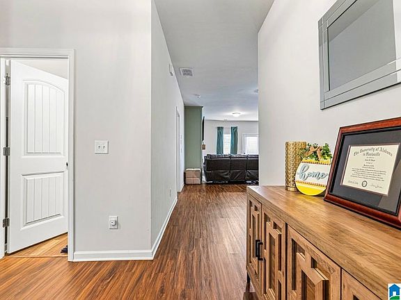 5th image of 35 Twin Ridge Cir