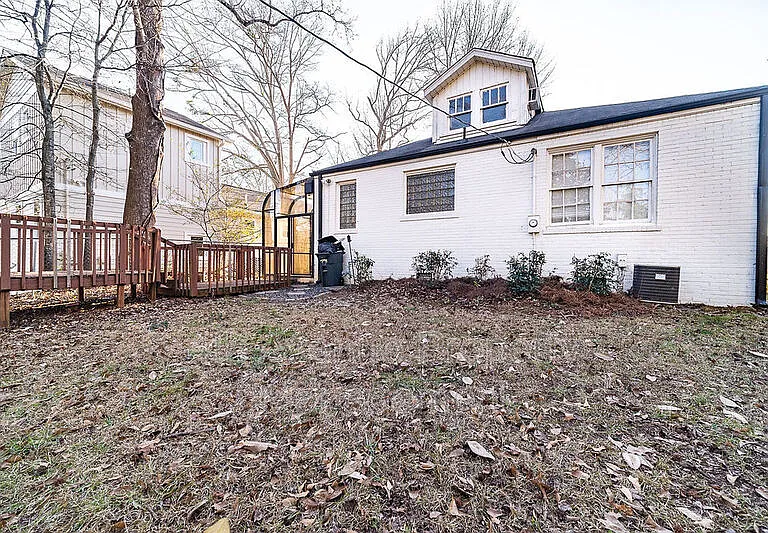 65 W Shadburn Ave — Photo 15