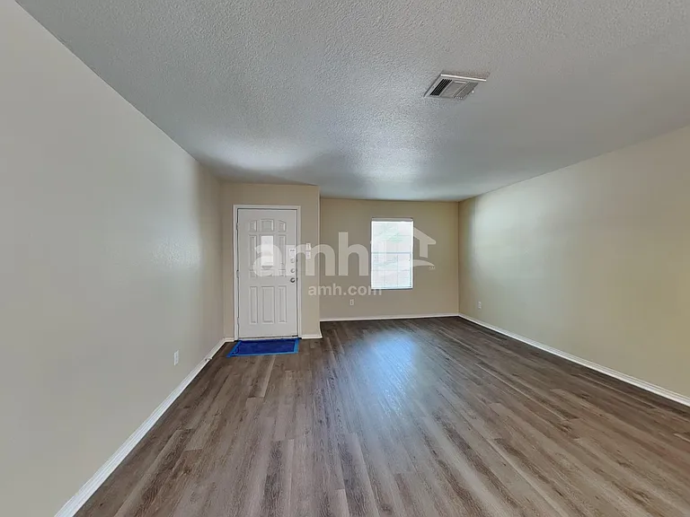 806 Silverado Way — Photo 9