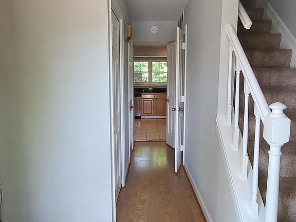 2nd image of 3287 Tayloe Ct