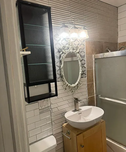 2717 Girard Ave S #101 — Photo 31