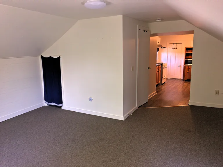 11027 Main St #A — Photo 8