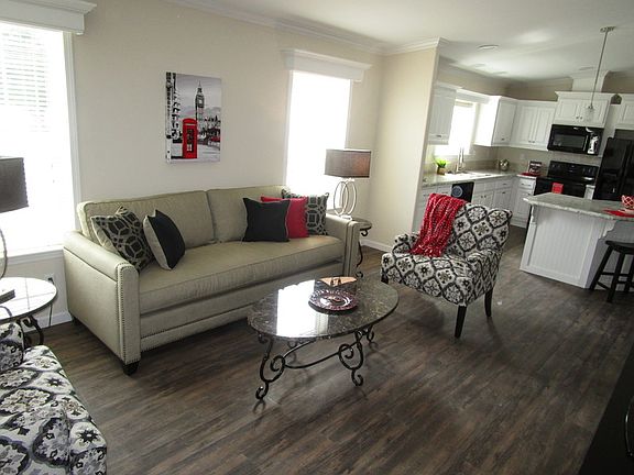 4th image of 170 Highland Dr