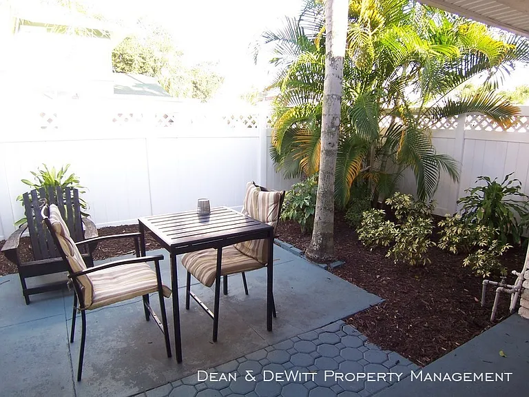 427 8th Ave N #9 — Photo 11