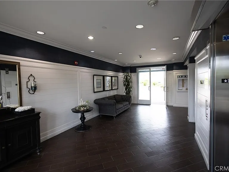 1901 S Victoria Ave #105 — Photo 24