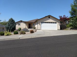 517 Westfield Ct, Eagle Pt, OR 97524