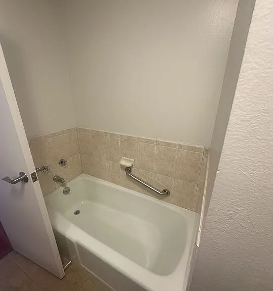 100 S Doheny Dr #213 — Photo 43