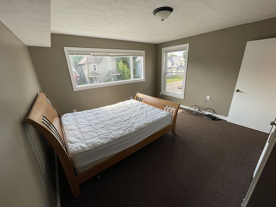 1st image of 3317 Graceland Ave #5