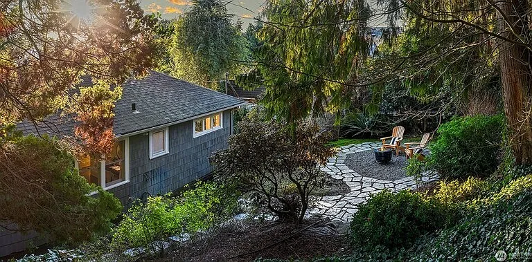 707 Lake Washington Blvd S — Photo 32
