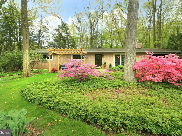 450 Sierra Ln, State College, PA 16803