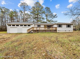 114 Herbert Bronner Ln, Beulaville, NC 28518