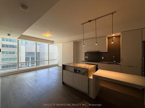 1 Bloor St E Photo 1