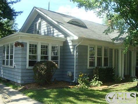 137 n. andrews 2