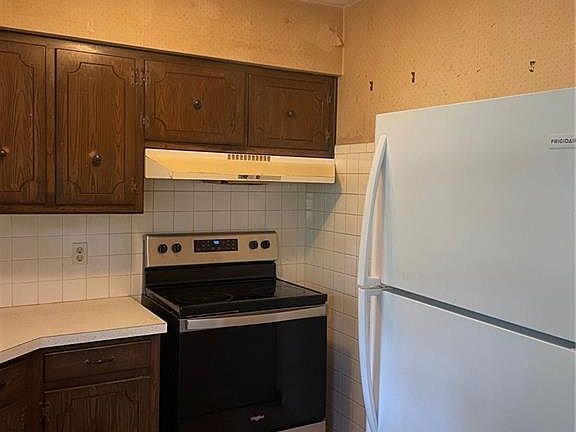 5th image of 3421 S Vermont Ave
