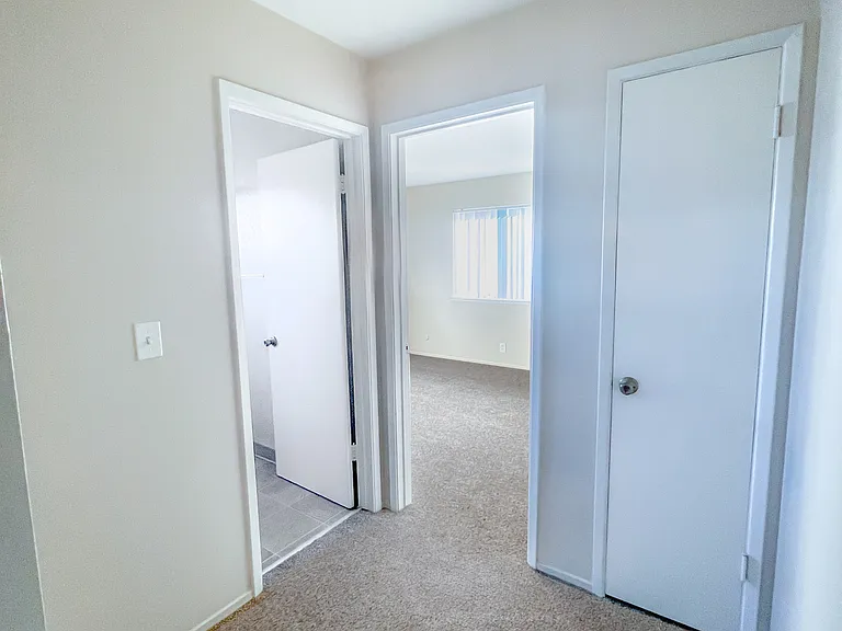Monterey Manor Apartments — Photo 19