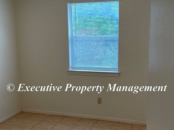 5th image of 305 Erby Ave APT C
