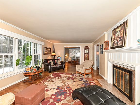 5th image of 8365 N Pennsylvania St
