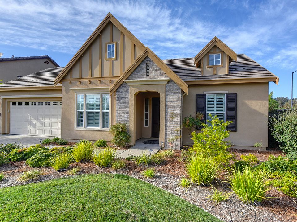 1st image of 425 Andri Ct