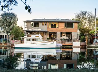 570 Riviera Cir, Larkspur, CA 94939