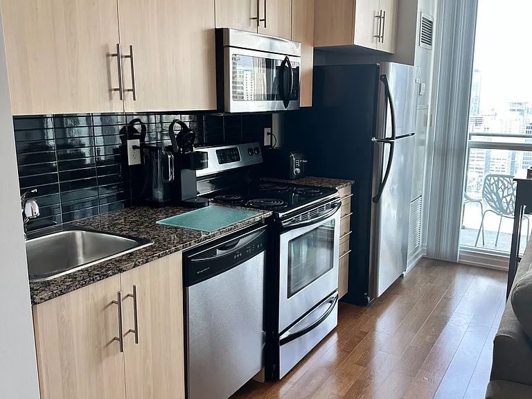 65 Bremner Blvd #4706 — Photo 6