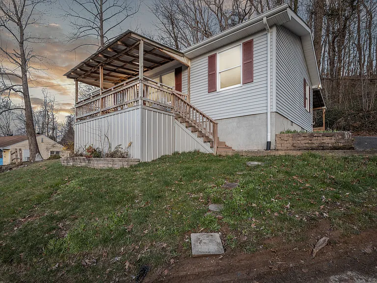 198 Harmony Dr — Photo 23