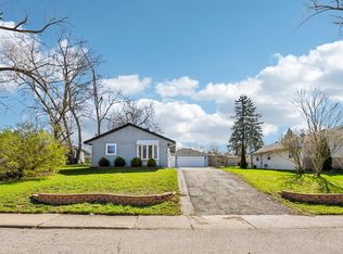 1819 Papoose Rd, Carpentersville, IL
