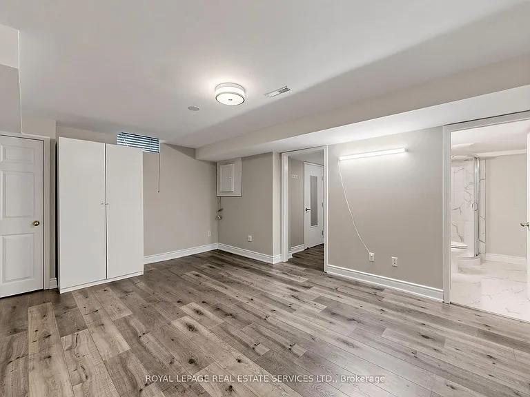 5837 Rainberry Dr — Photo 32
