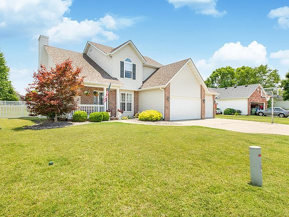 4th image of 10 Augusta Ct