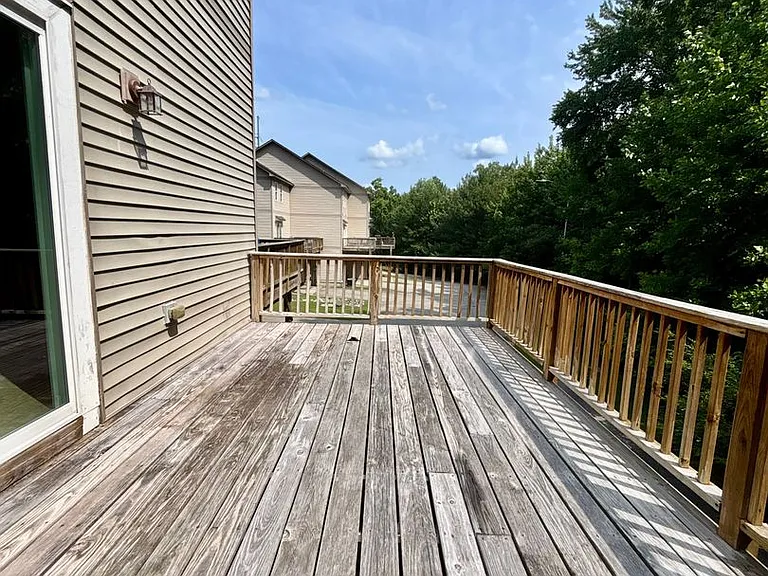 431 Georgetown Cir — Photo 30