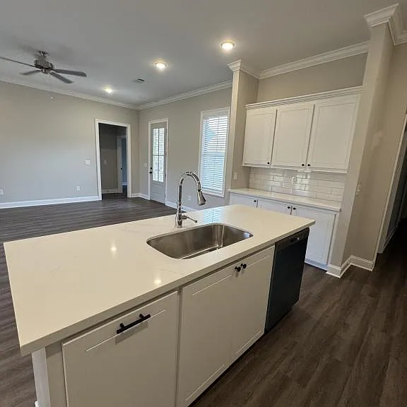 706 Kathleen Dr — Photo 14