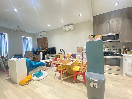 Rented by Dream Space Realty | media 34