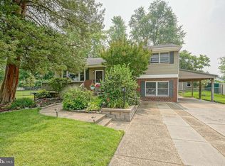 2 Catalina Ct, West Deptford, NJ 08096