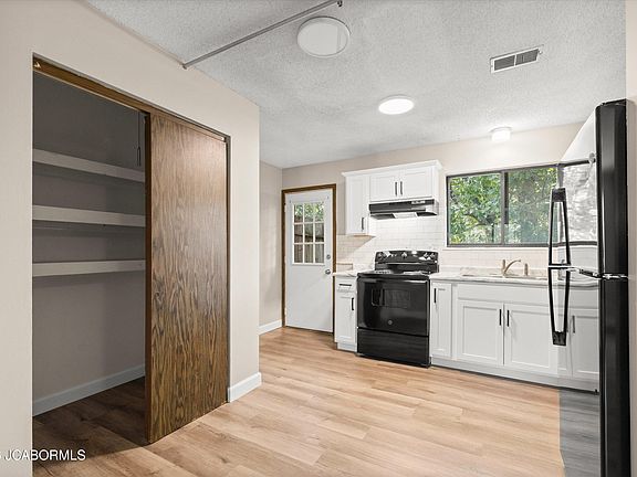 5th image of 3229 Cassidy Rd