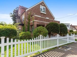 106 Pemberwick Road #1 St Floor, Greenwich, CT 06831