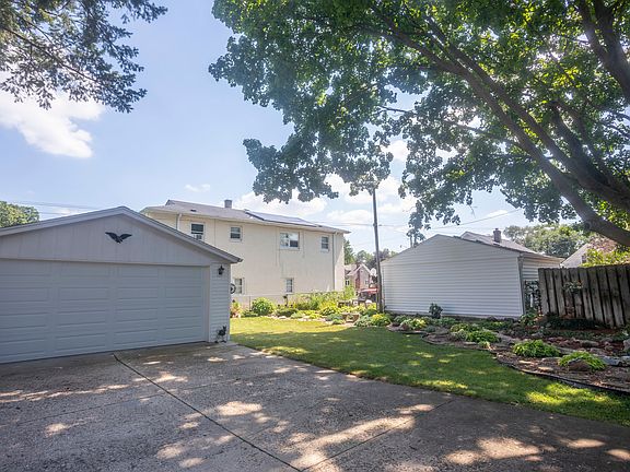 3rd image of 5411 Dale Ave