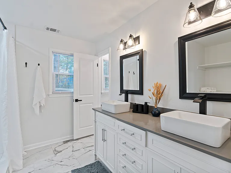 4124 Gregory Manor Cir SW — Photo 33