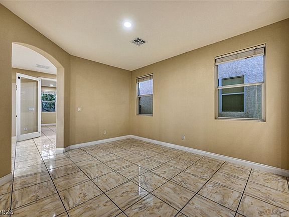 5th image of 9609 Rolling Thunder Ave