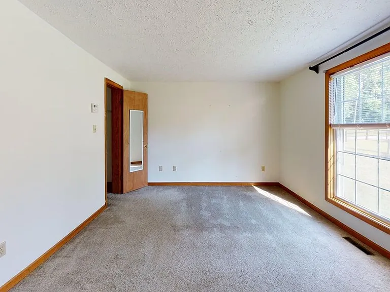 975 Murray Ln — Photo 42