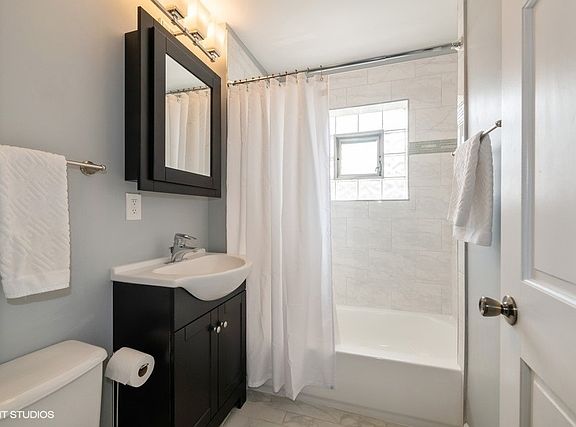 5th image of 4173 N Elston Ave #2