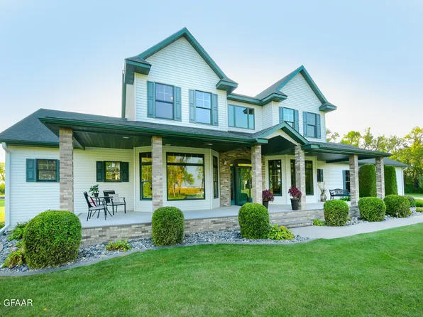903 110th Ave N, Moorhead, MN 56560