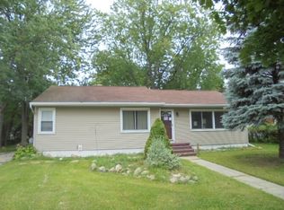 805 Wright Ave, Alma, MI 48801